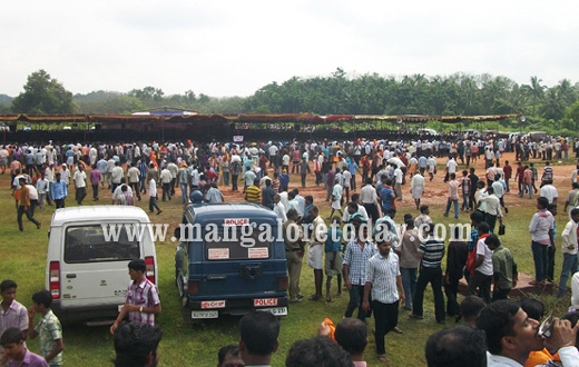 Thousands stand in support of Sowjanya in Belthangady